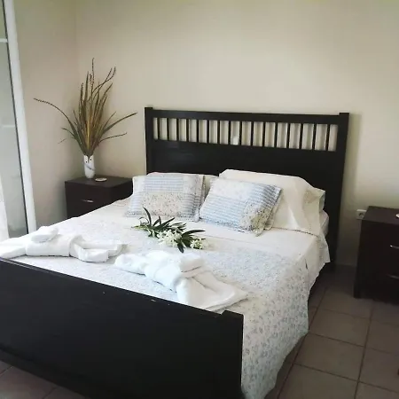 Theony Studio Apartment *