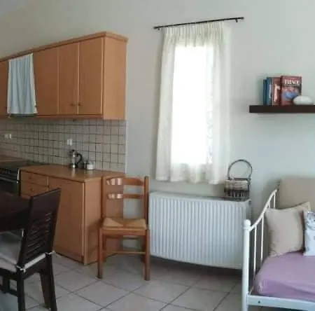 Theony Studio Apartment