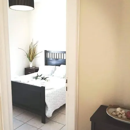Theony Studio Apartment