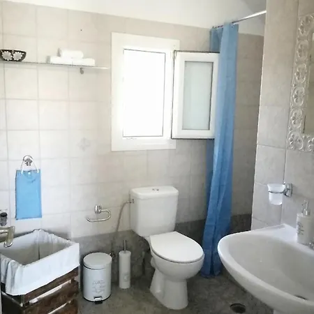 Theony Studio Apartment